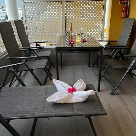 Orlando Tenerife Апартаменти Адехе